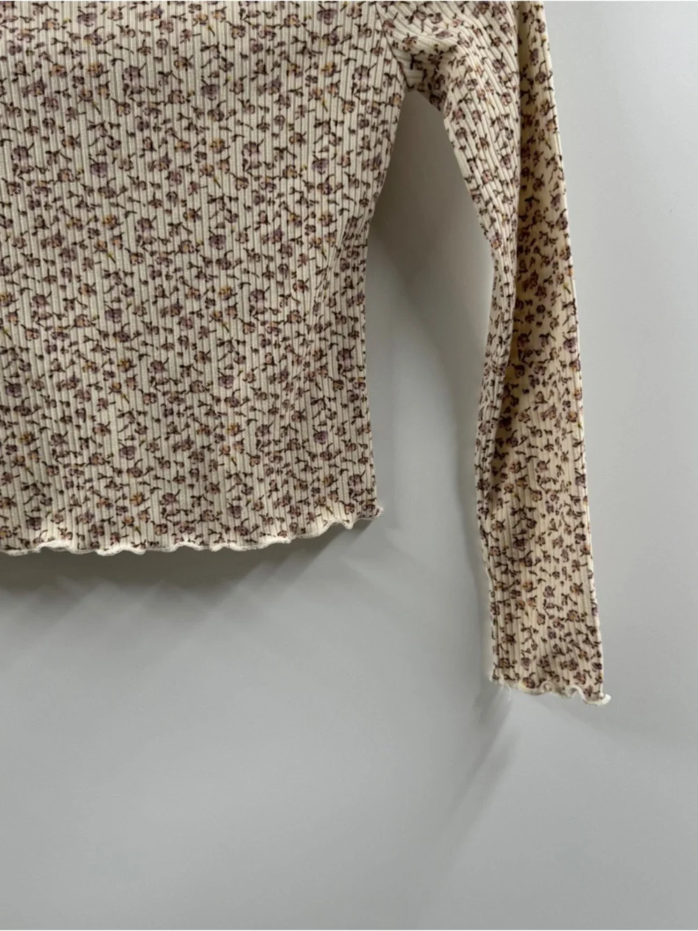 RSQ Floral Ribbed Long Sleeve Top – Women’s XS - Picture 8 of 8